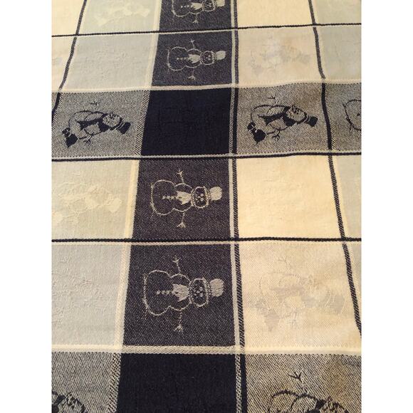 Tablecloth Checkered white and navy blue snowman Christmas table cloth 92 x 54 - Picture 3 of 4